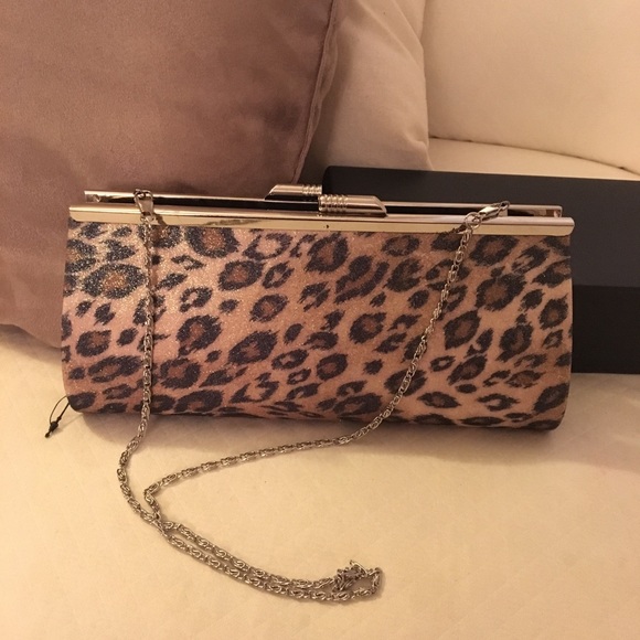 Handbags - Leopard clutch